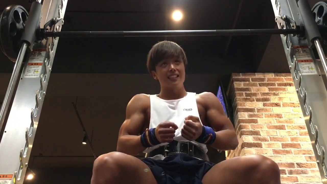 ボディビル大会四日前の腕トレ！日サロ・鯖の塩焼き | Muscle-Tube